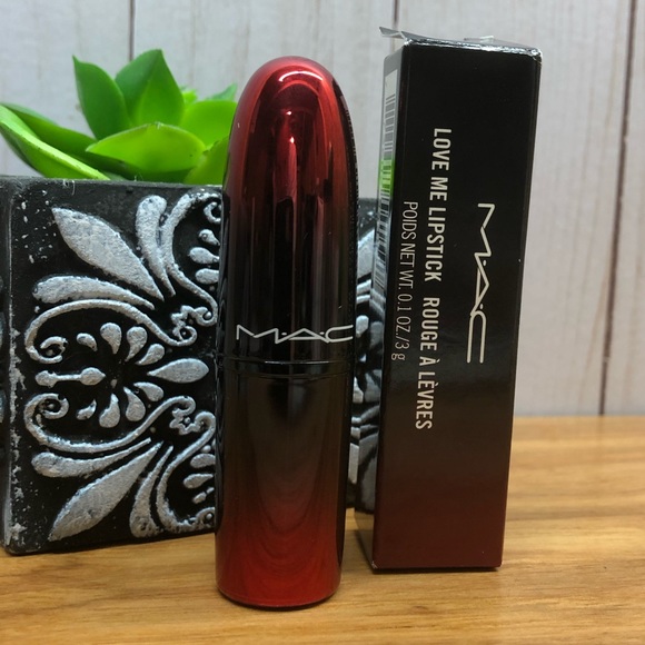 MAC Love Me Lipstick - Picture 6 of 16